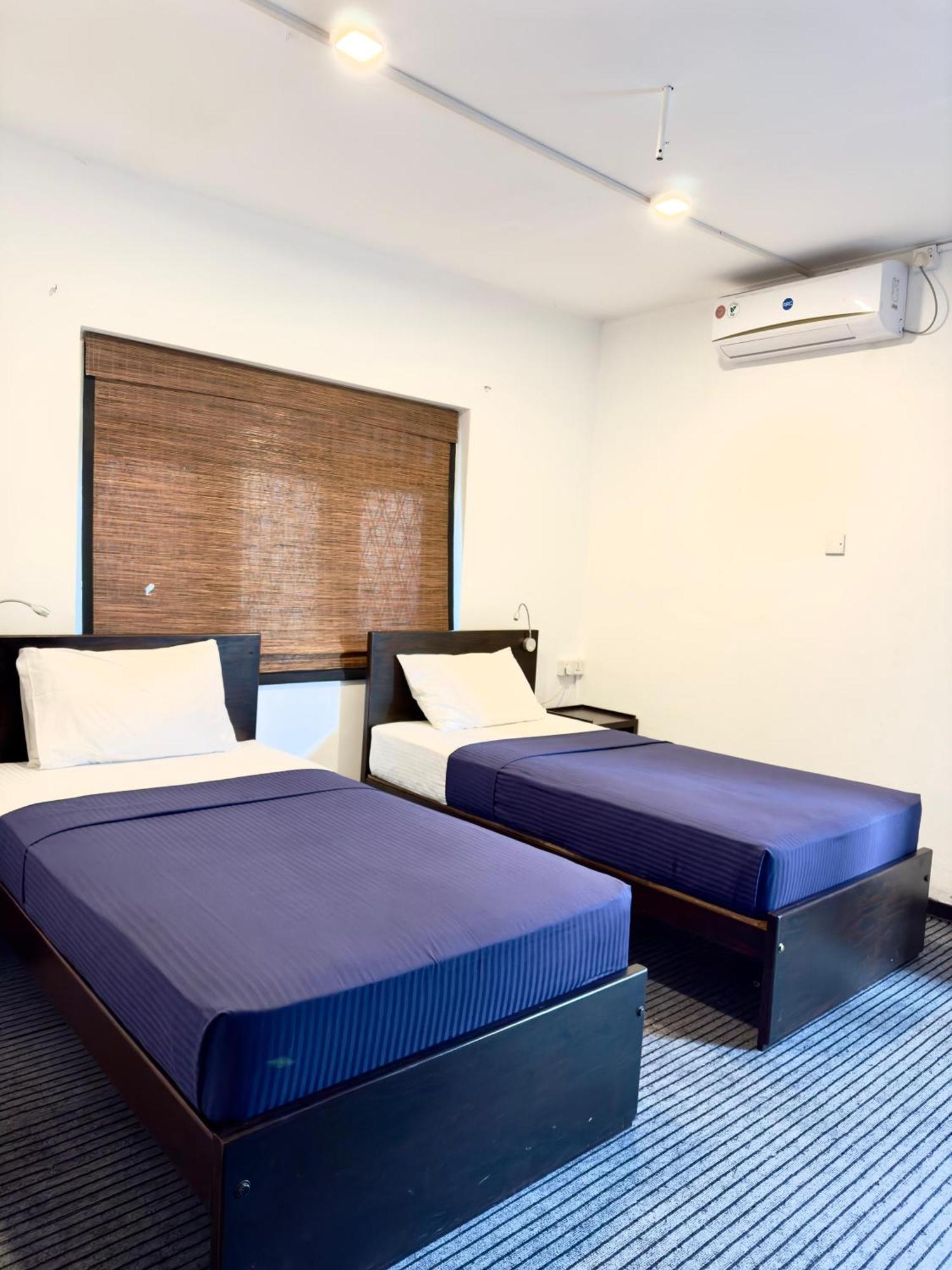 Traveler'S Haven Hostel At Colombo Intl Airport Katunayaka Dış mekan fotoğraf