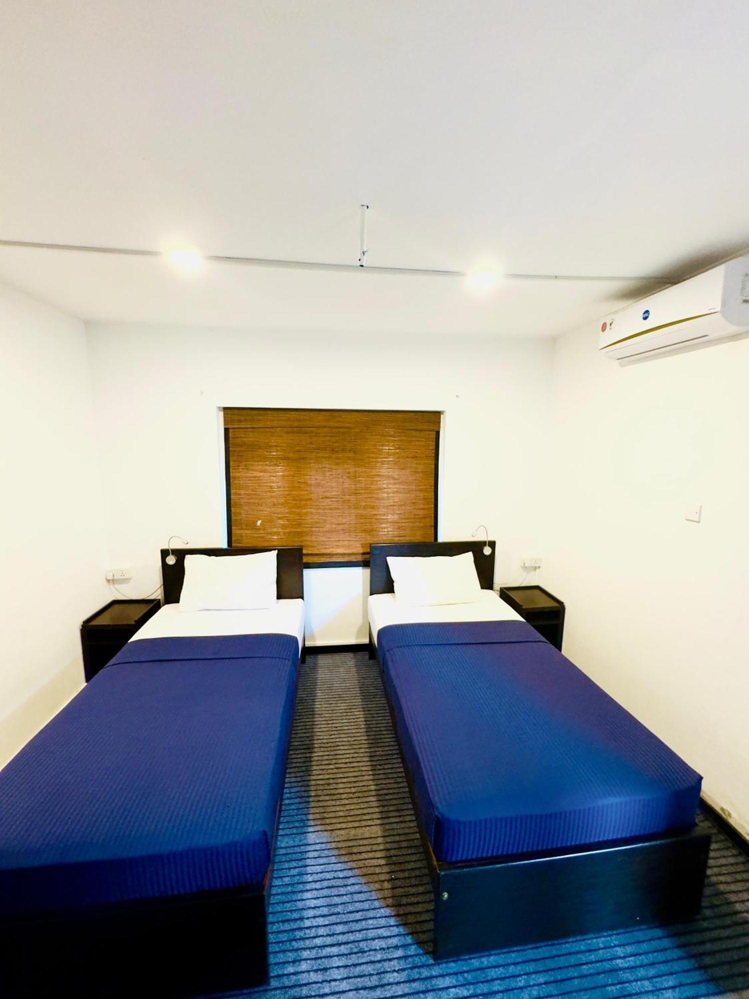 Traveler'S Haven Hostel At Colombo Intl Airport Katunayaka Dış mekan fotoğraf