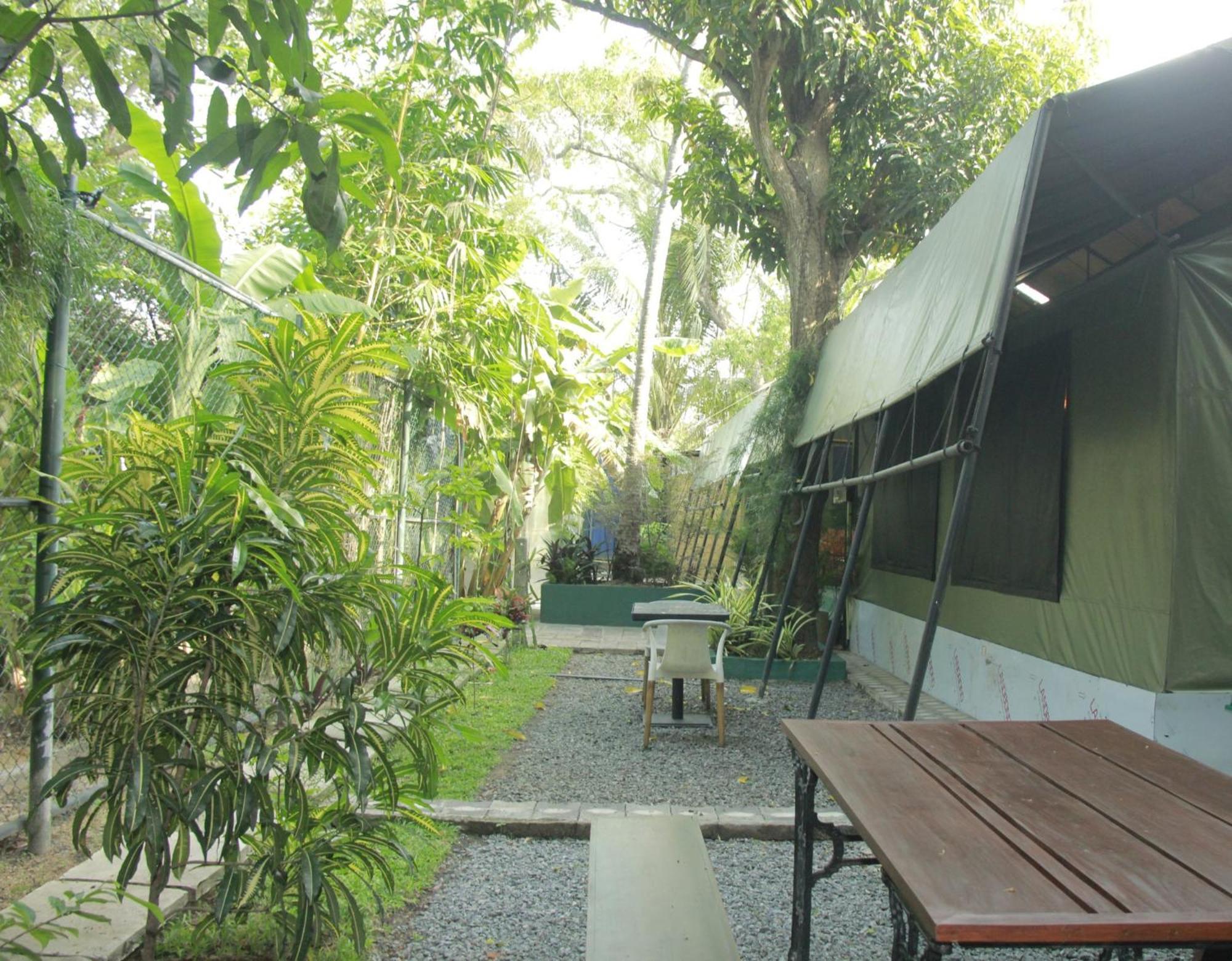Traveler'S Haven Hostel At Colombo Intl Airport Katunayaka Dış mekan fotoğraf